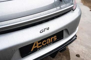 Porsche 718 Cayman GT4 — photo 16