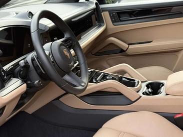 Porsche Cayenne III GTS — photo 7