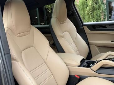 Porsche Cayenne III GTS — photo 15