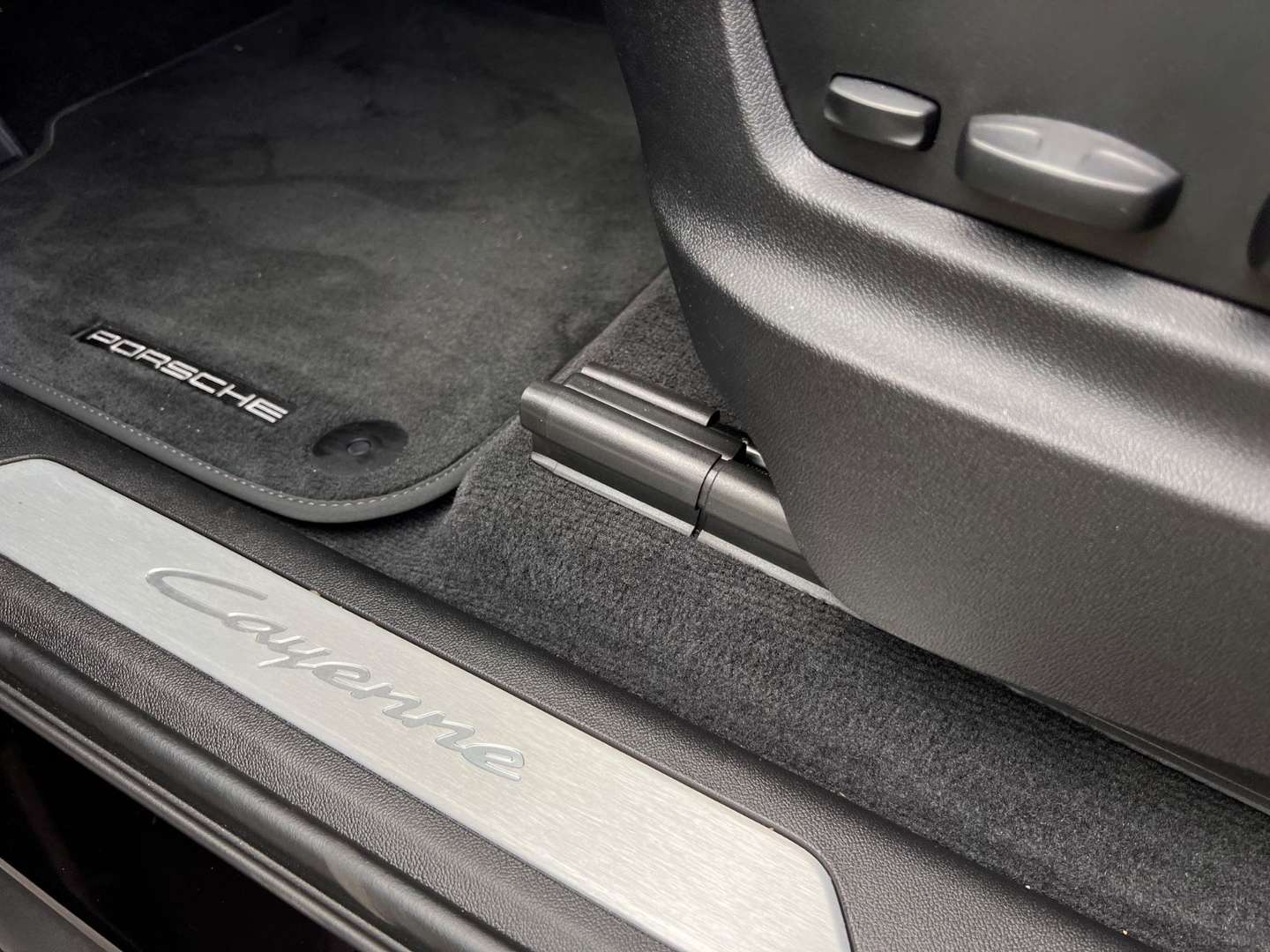 Porsche Cayenne Coupé E-Hybrid - 2023 - Joinsteer - #8