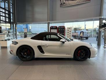 Porsche Boxster GTS — photo 8