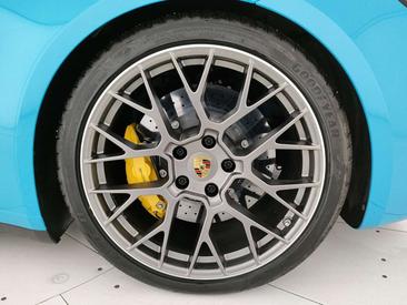 Porsche 991 Carrera 4S — photo 13