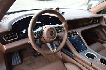 Porsche Taycan Turbo — photo 9