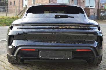 Porsche Taycan Turbo — photo 3