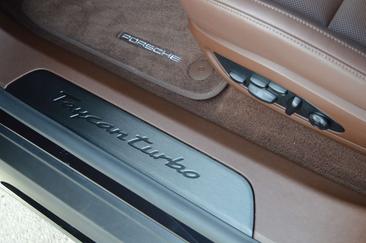 Porsche Taycan Turbo — photo 14