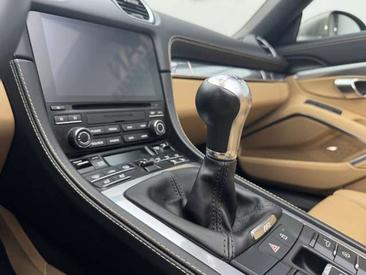 Porsche 718 Boxster — photo 12