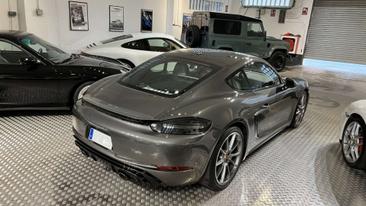 Porsche 718 Cayman GTS 4.0 — photo 5
