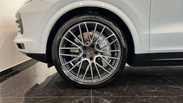 Porsche Cayenne III Coupé — photo 8