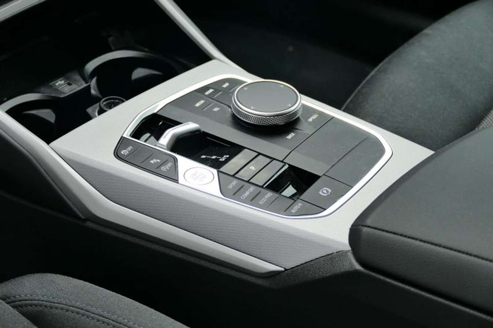 BMW Série 3 Berline 318i - 2024 - Joinsteer - #16