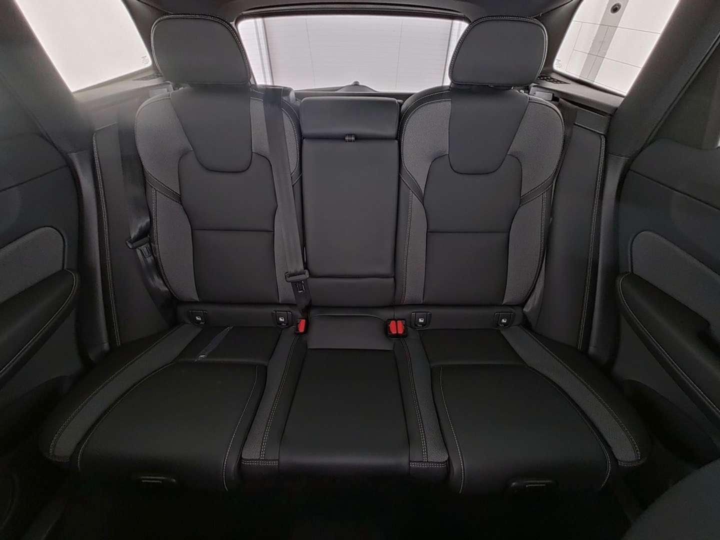 Volvo XC60 B5 Plus - 2025 - Joinsteer - #11