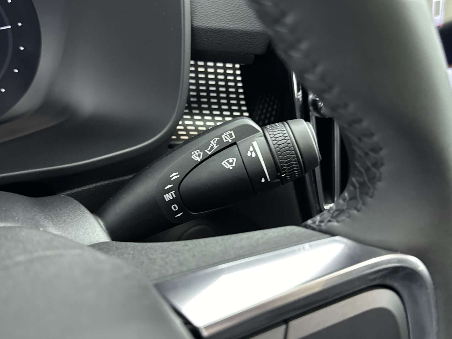 Volvo EX40 Extended Range Plus - 2025 - Joinsteer - #10