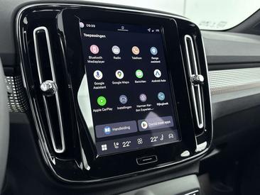 Volvo EX40 Extended Range Plus — photo 11