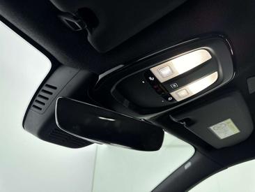 Volvo EX40 Extended Range Plus — photo 13