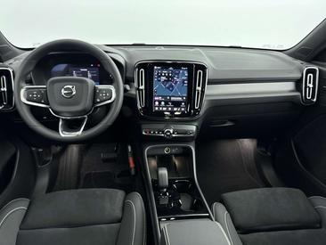 Volvo EX40 Extended Range Plus — photo 14
