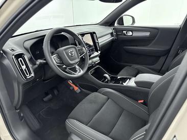 Volvo EX40 Extended Range Plus — photo 19