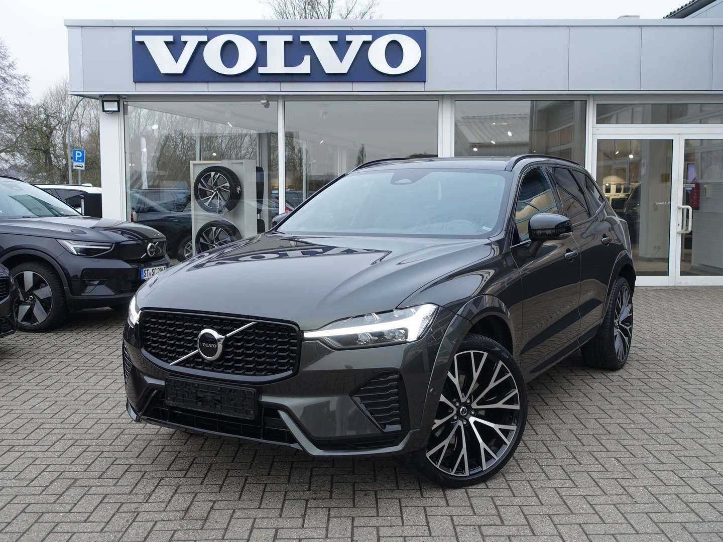 Volvo XC60 B4 R-Design - 2022 - Joinsteer - #1