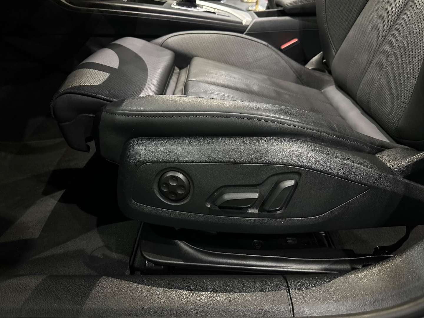 Audi A4 Lim. 45 TFSI - 2022 - Joinsteer - #14