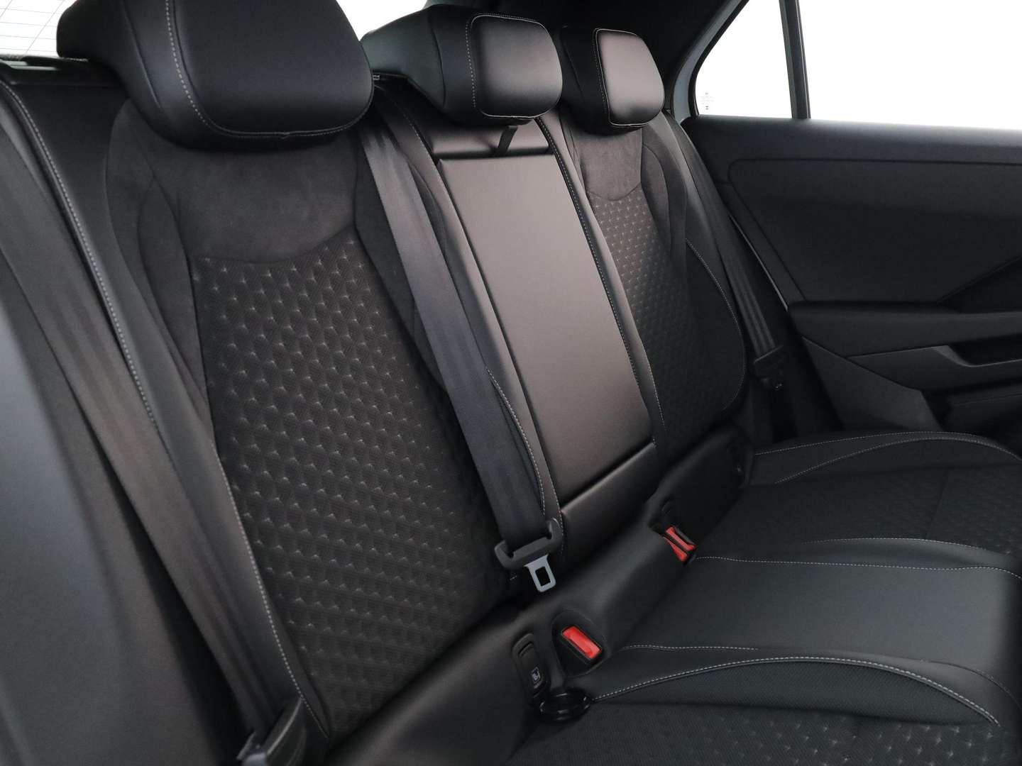 Volkswagen T-Roc R-Line - 2026 - Joinsteer - #17