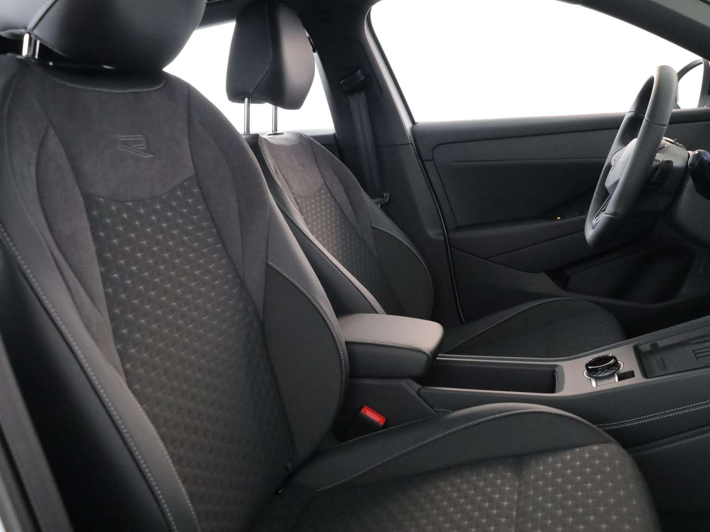 Volkswagen T-Roc R-Line - 2026 - Joinsteer - #18