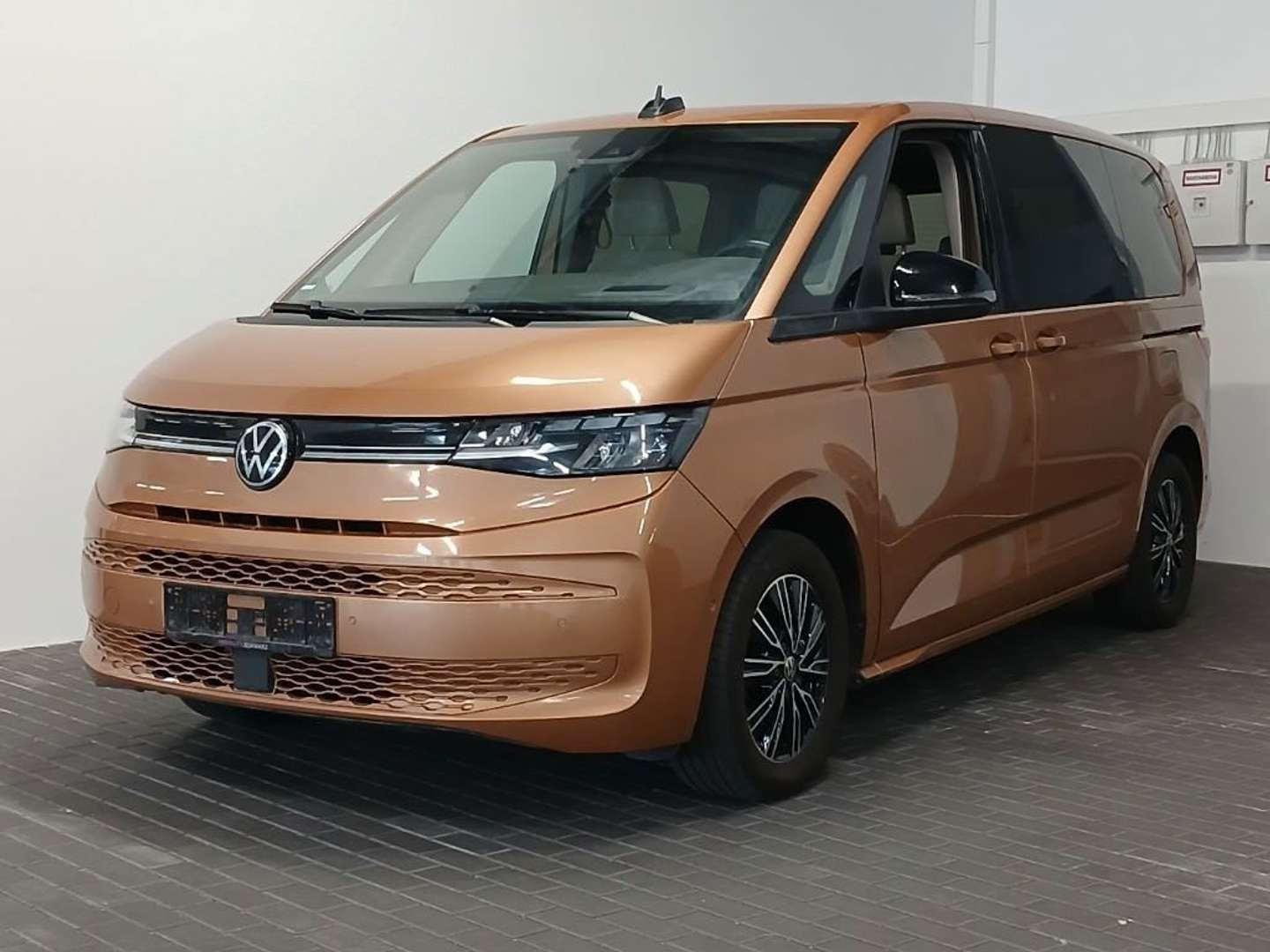 Volkswagen Multivan Life - 2024 - Joinsteer - #1
