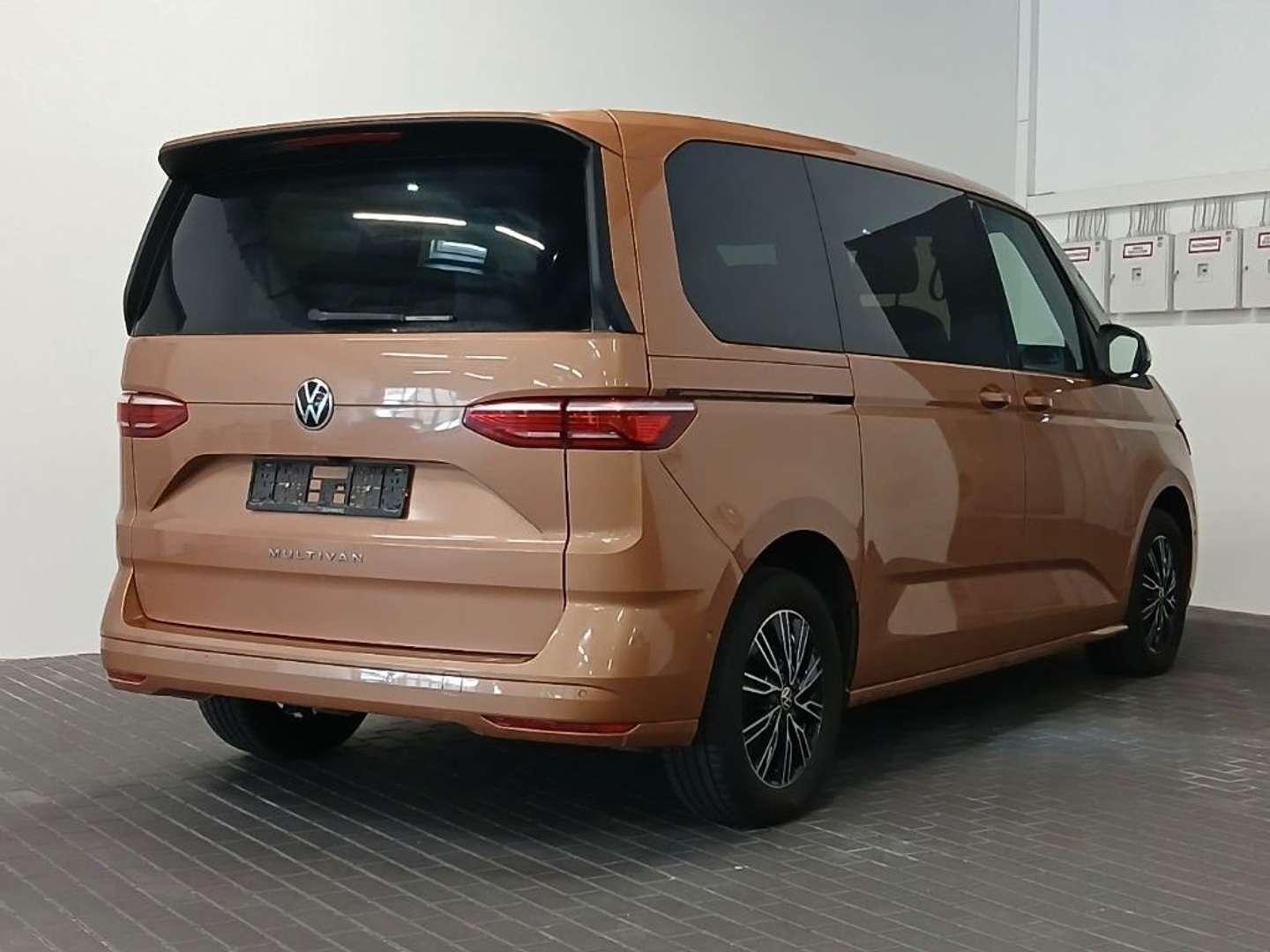 Volkswagen Multivan Life - 2024 - Joinsteer - #4
