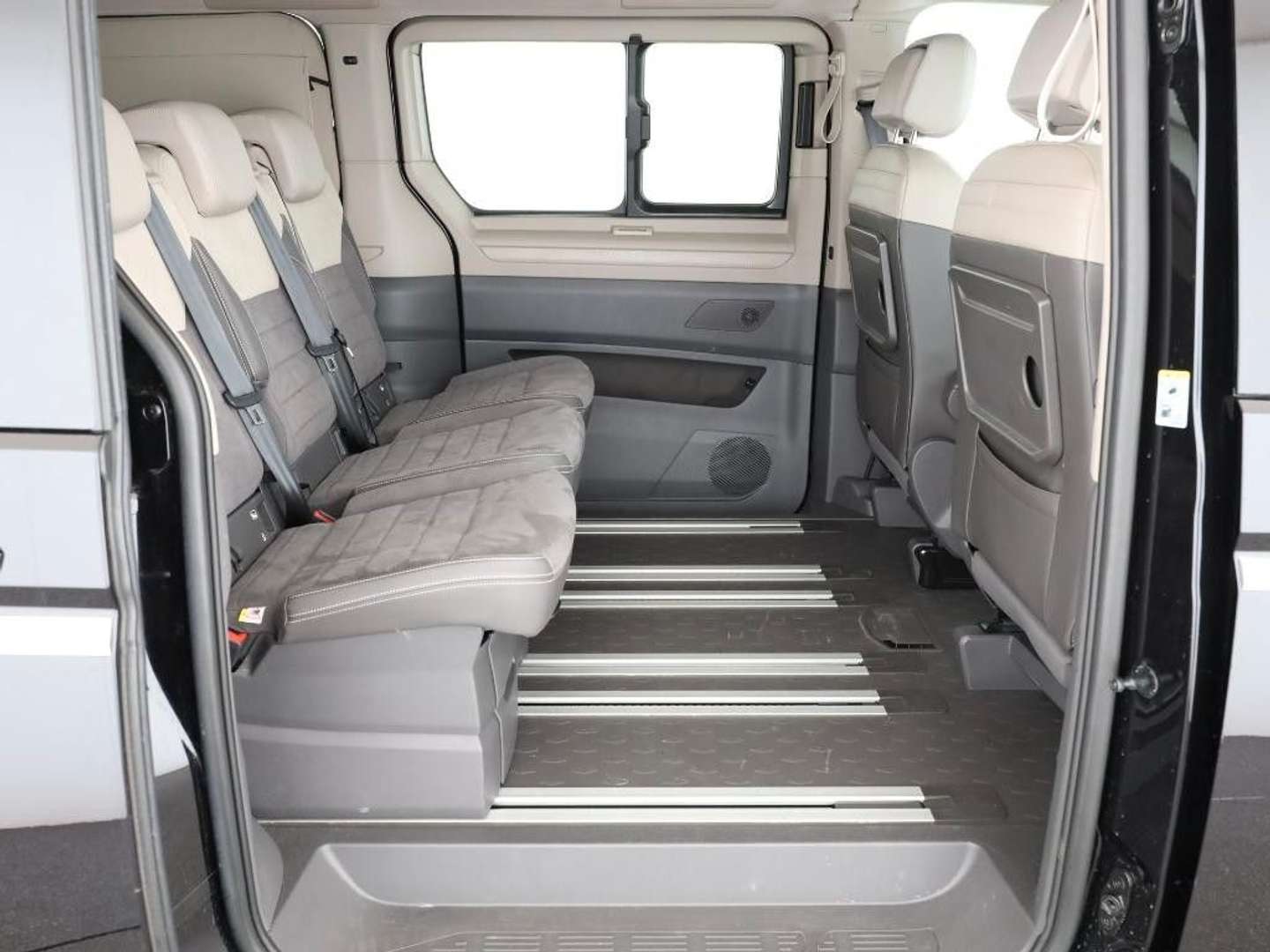 Volkswagen Multivan California Beach Camper - 2025 - Joinsteer - #5