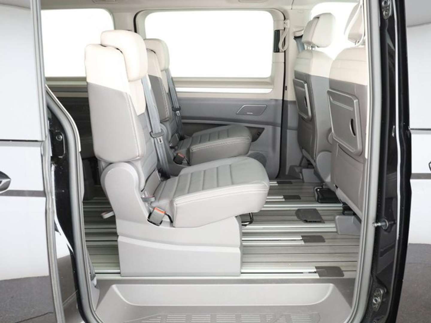 Volkswagen Multivan TDI Style - 2024 - Joinsteer - #6