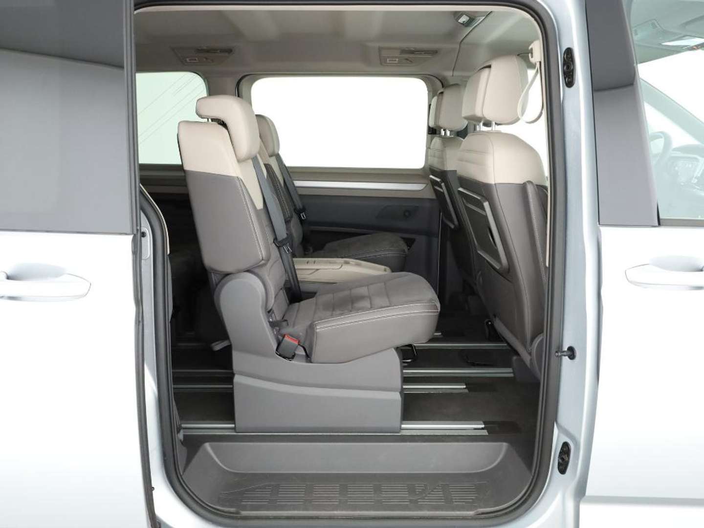 Volkswagen Multivan TDI Life - 2025 - Joinsteer - #5