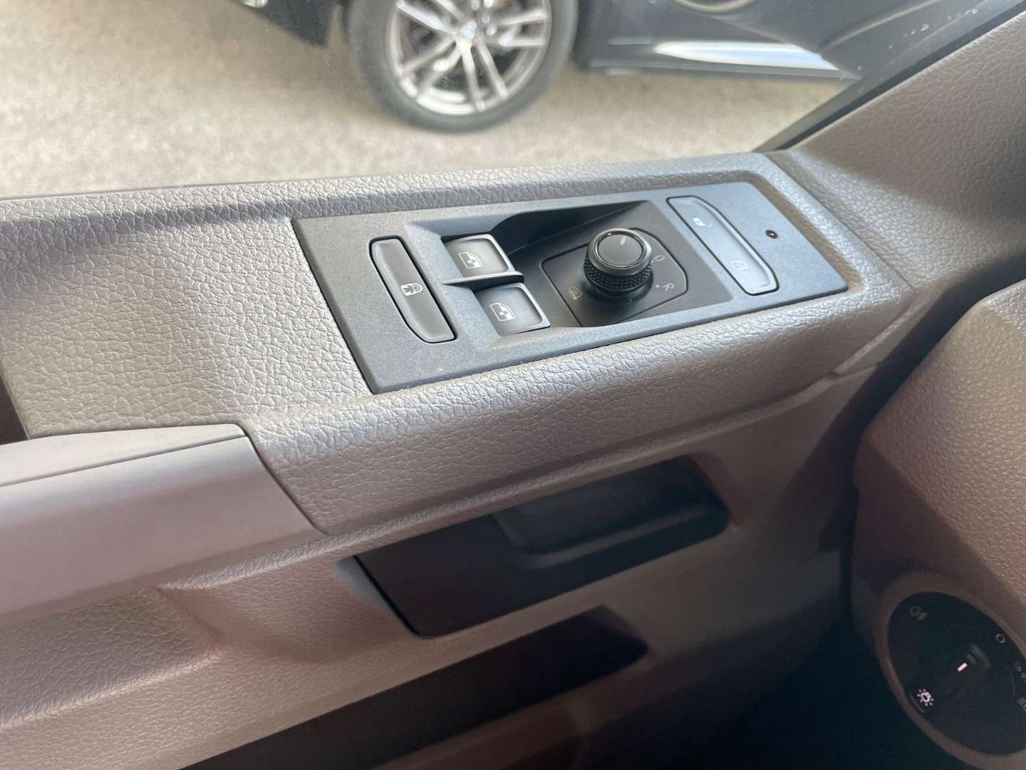 Volkswagen Caddy Caravelle TDI - 2022 - Joinsteer - #15