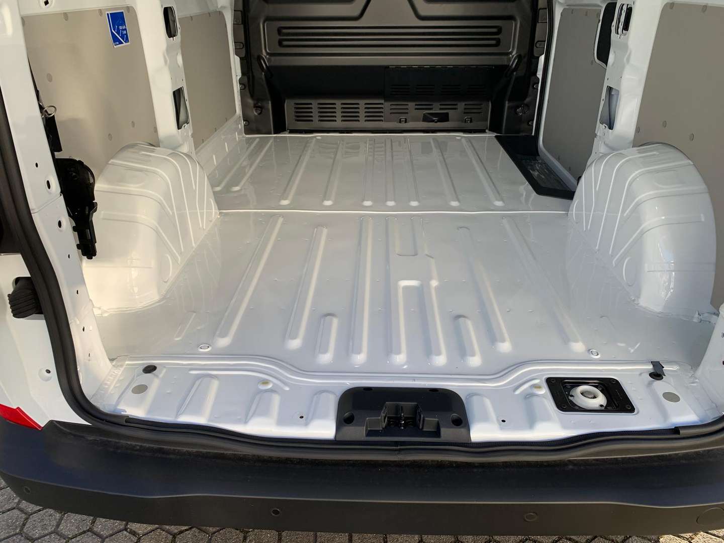 Volkswagen Transporter - 2025 - Joinsteer - #12