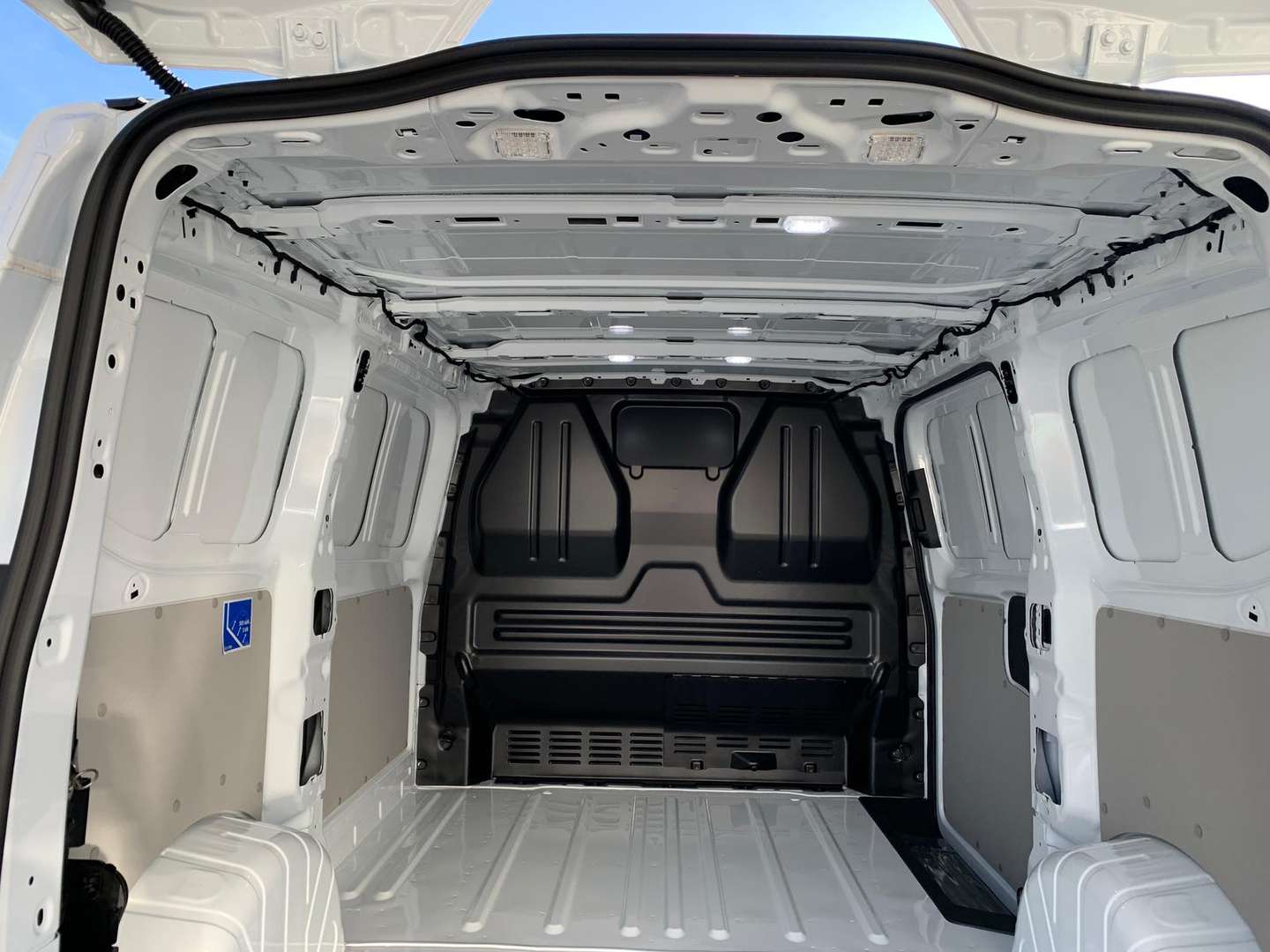 Volkswagen Transporter - 2025 - Joinsteer - #13