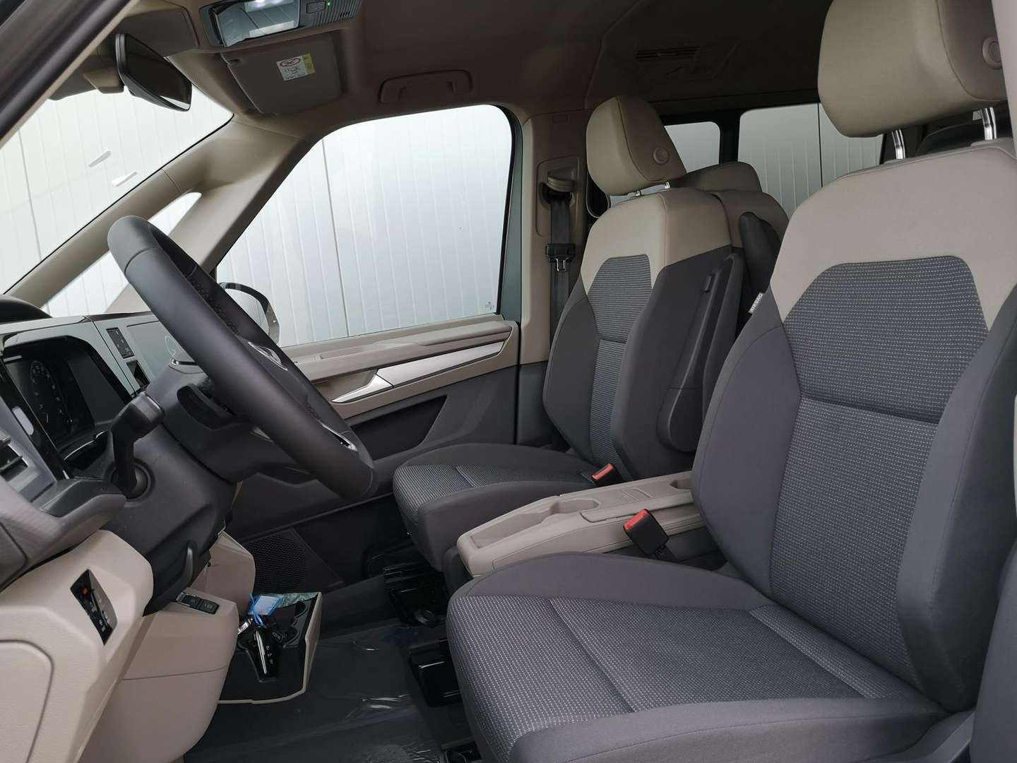 Volkswagen Multivan Sport Edition Hybrid 4Motion - 2025 - Joinsteer - #4