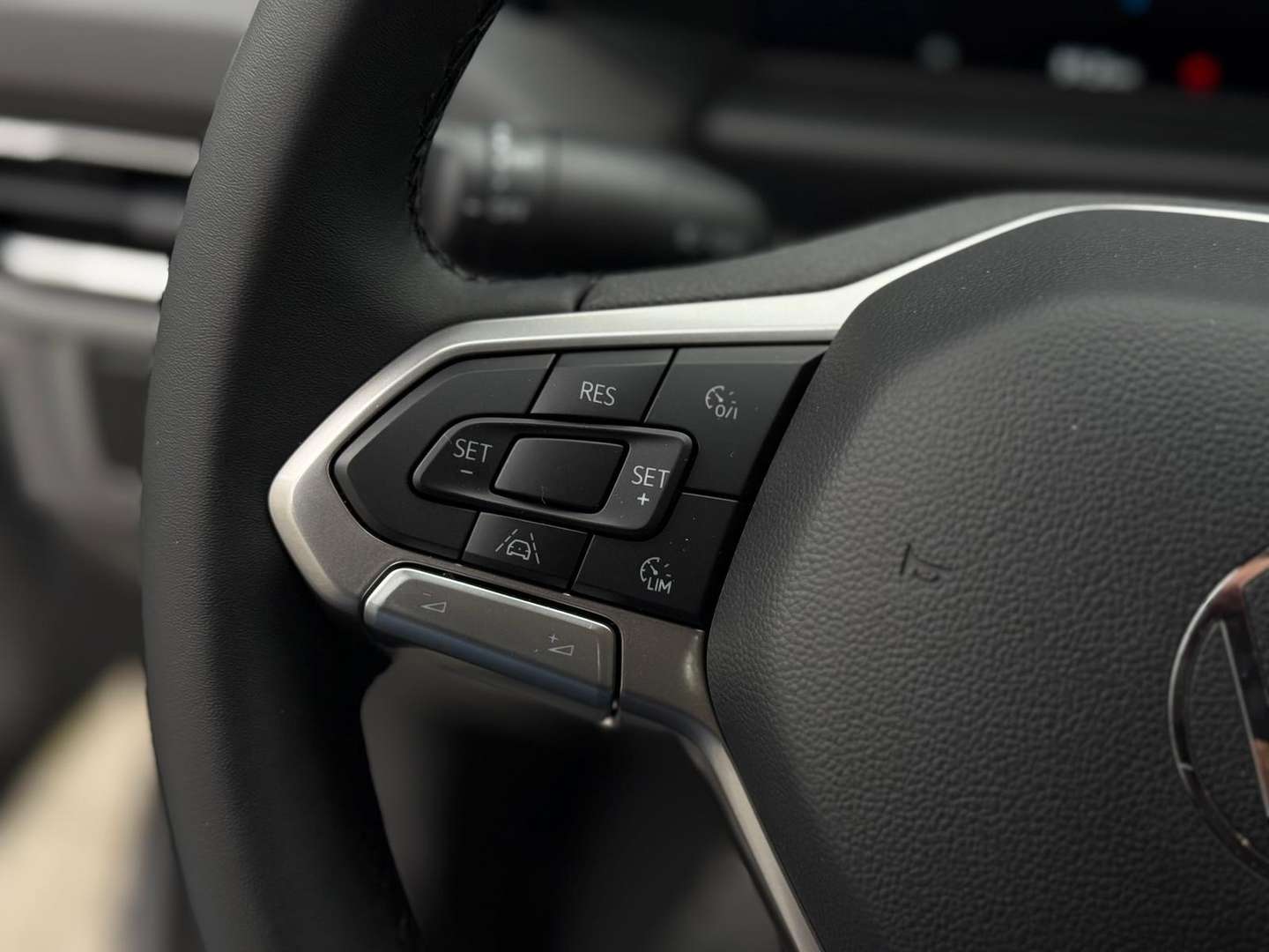 Volkswagen Transporter Kastenwagen TDI - 2025 - Joinsteer - #8