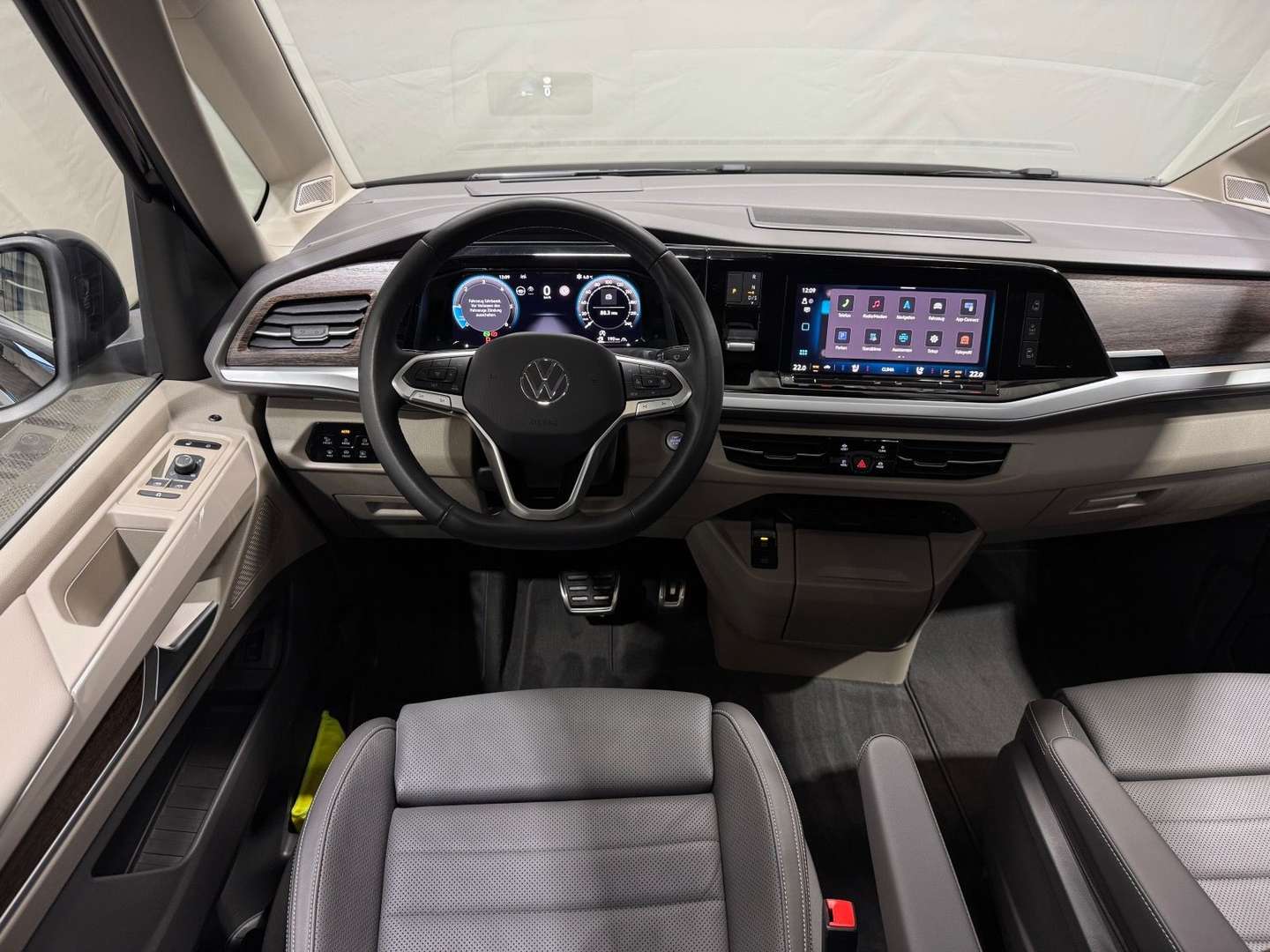 Volkswagen Multivan Style - 2024 - Joinsteer - #4