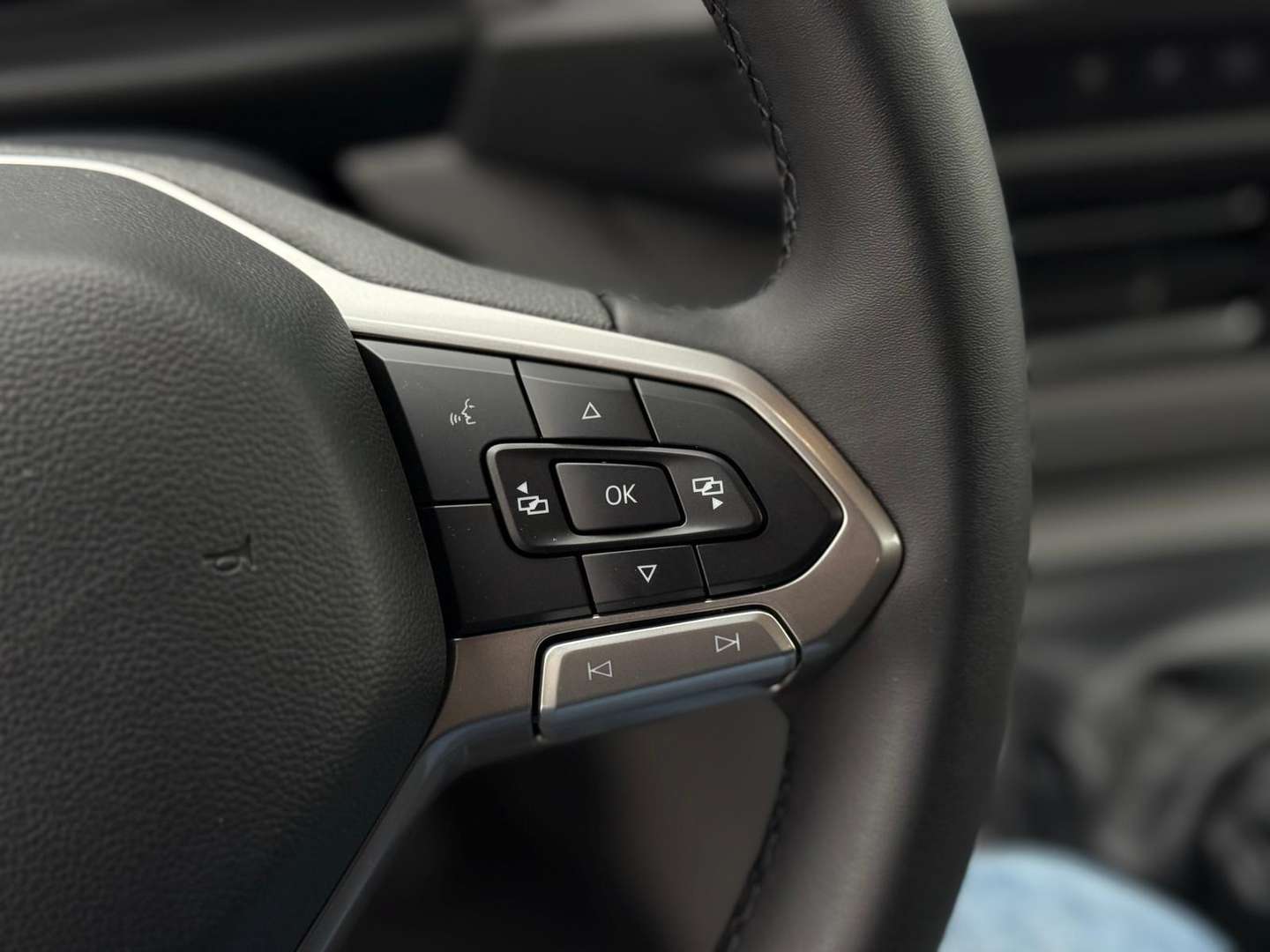 Volkswagen Transporter Kastenwagen TDI - 2025 - Joinsteer - #9