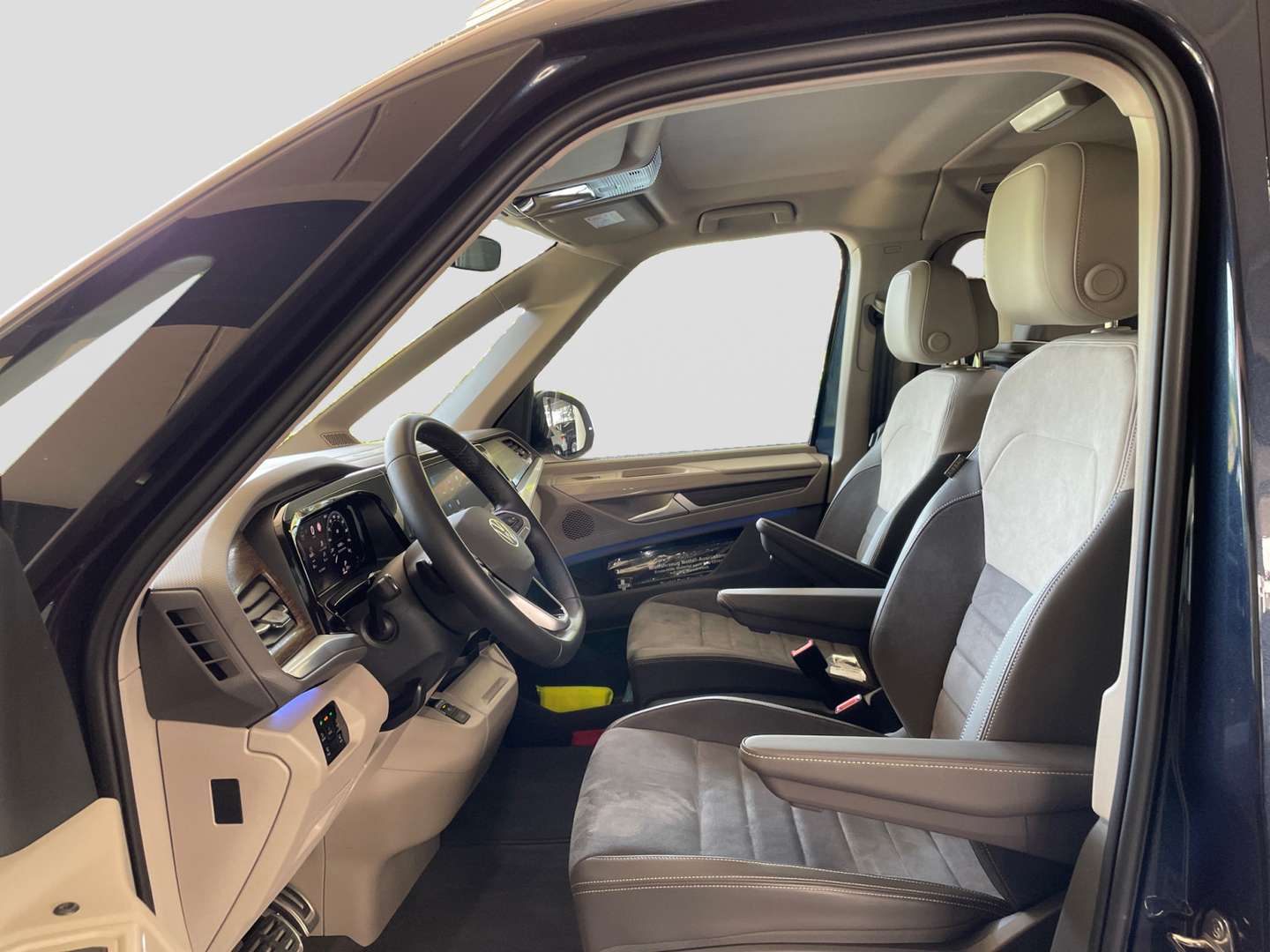 Volkswagen Multivan Style - 2024 - Joinsteer - #3