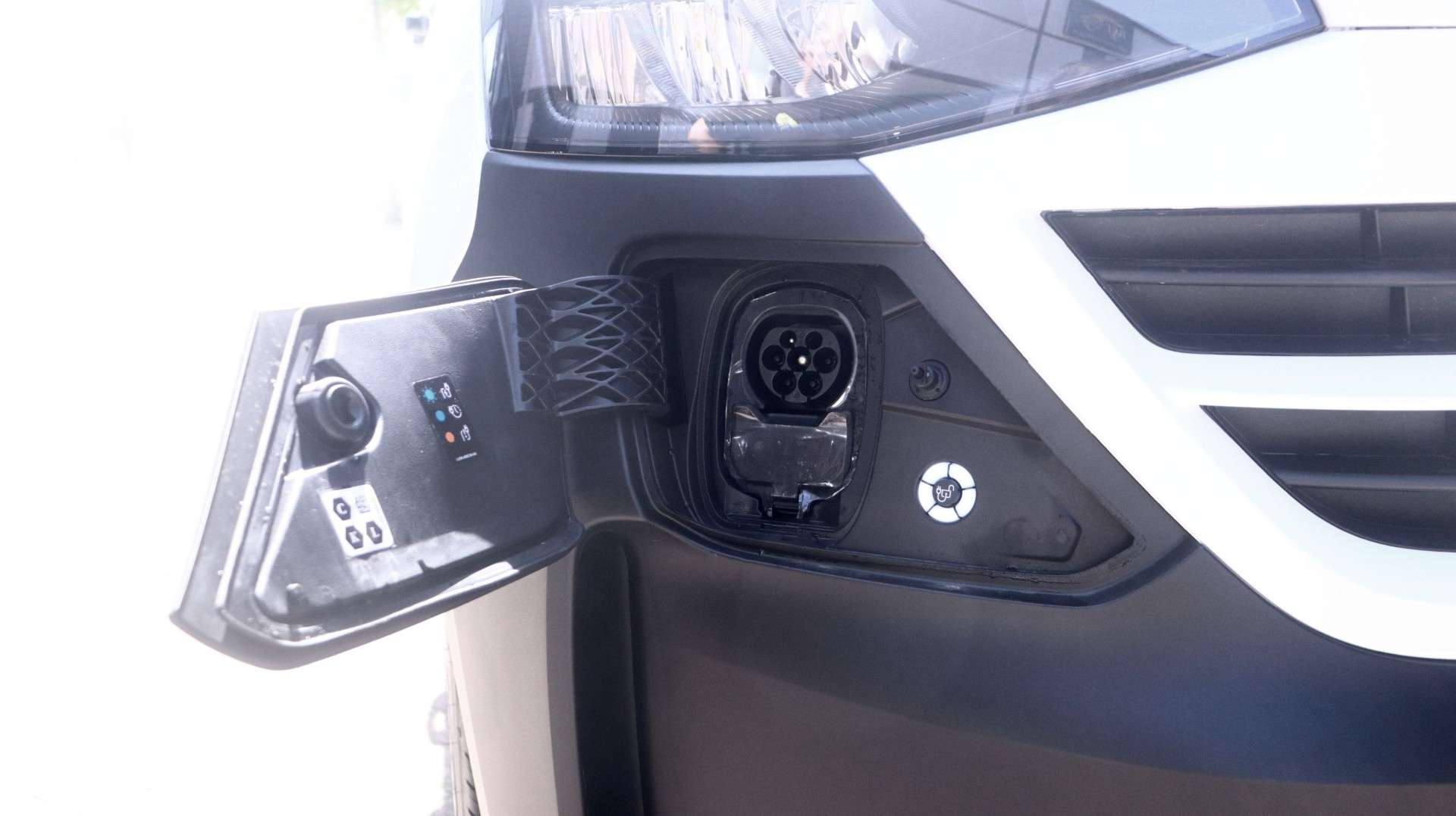 Volkswagen Transporter E-Transporter Life - 2025 - Joinsteer - #11