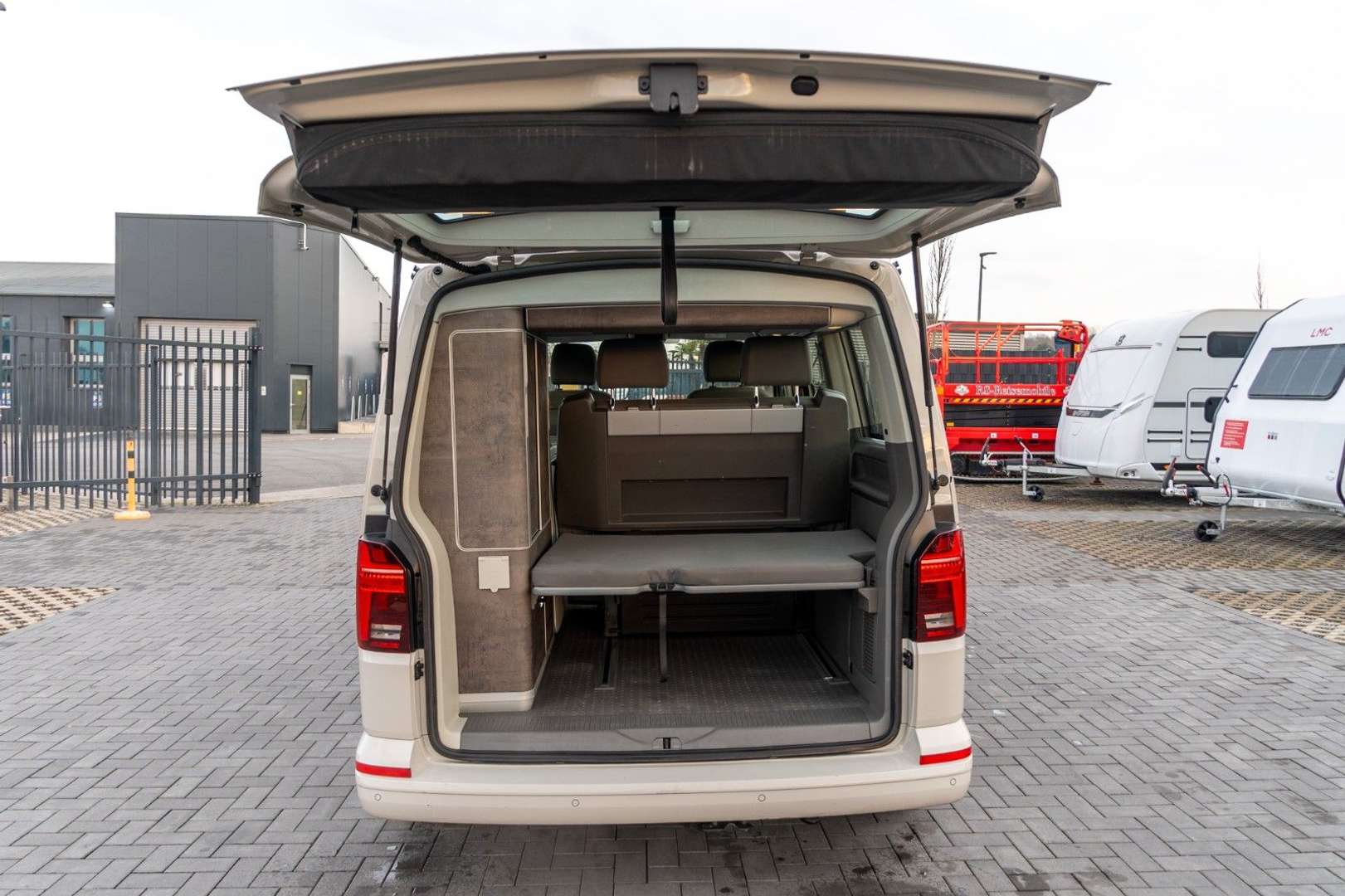 Volkswagen T6 California Ocean - 2022 - Joinsteer - #8