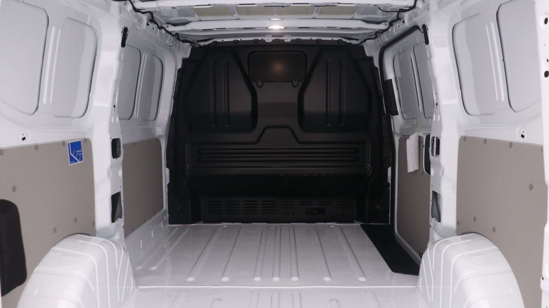 Volkswagen Transporter E-Transporter Life - 2025 - Joinsteer - #13