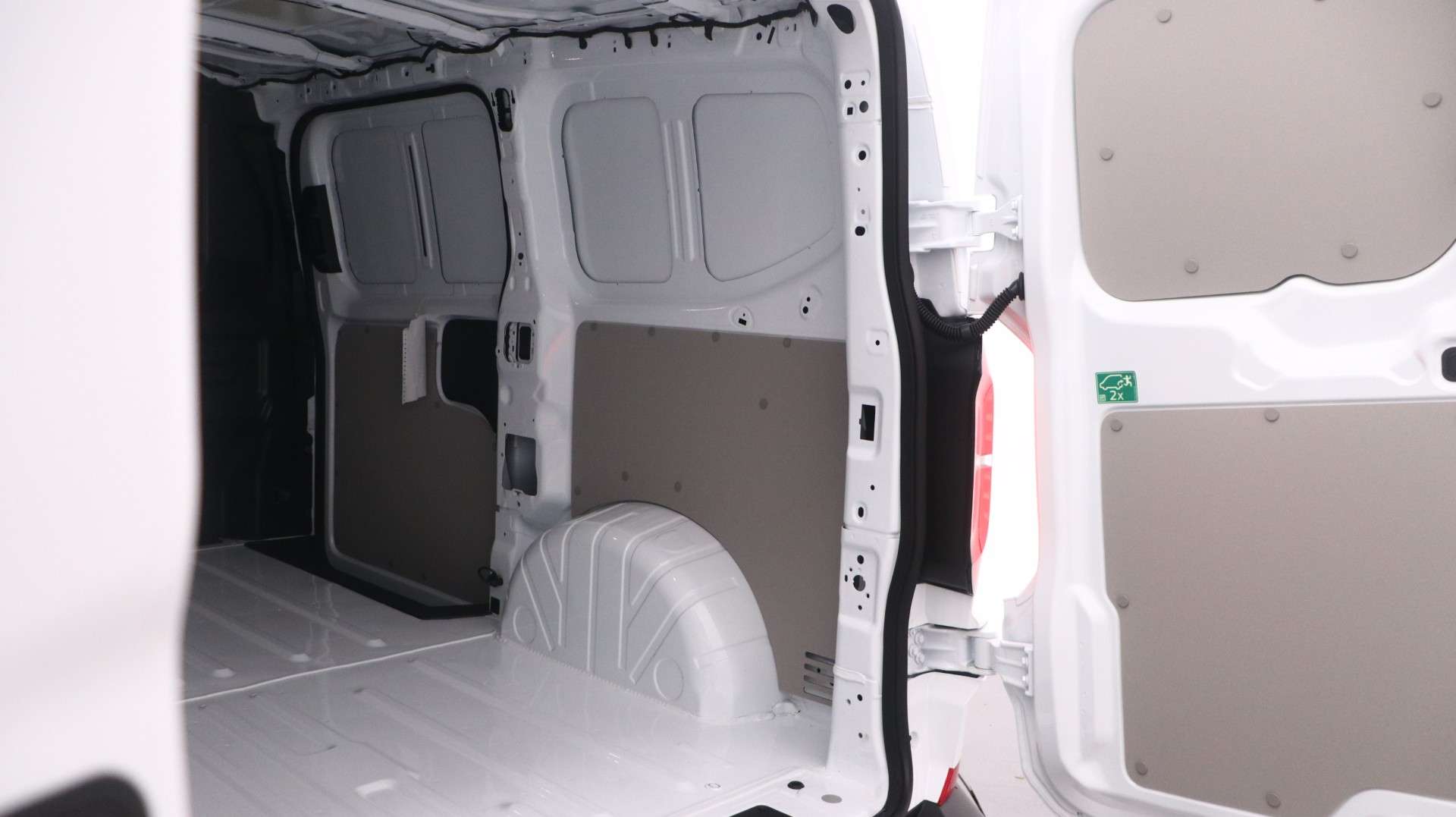 Volkswagen Transporter E-Transporter Life - 2025 - Joinsteer - #14