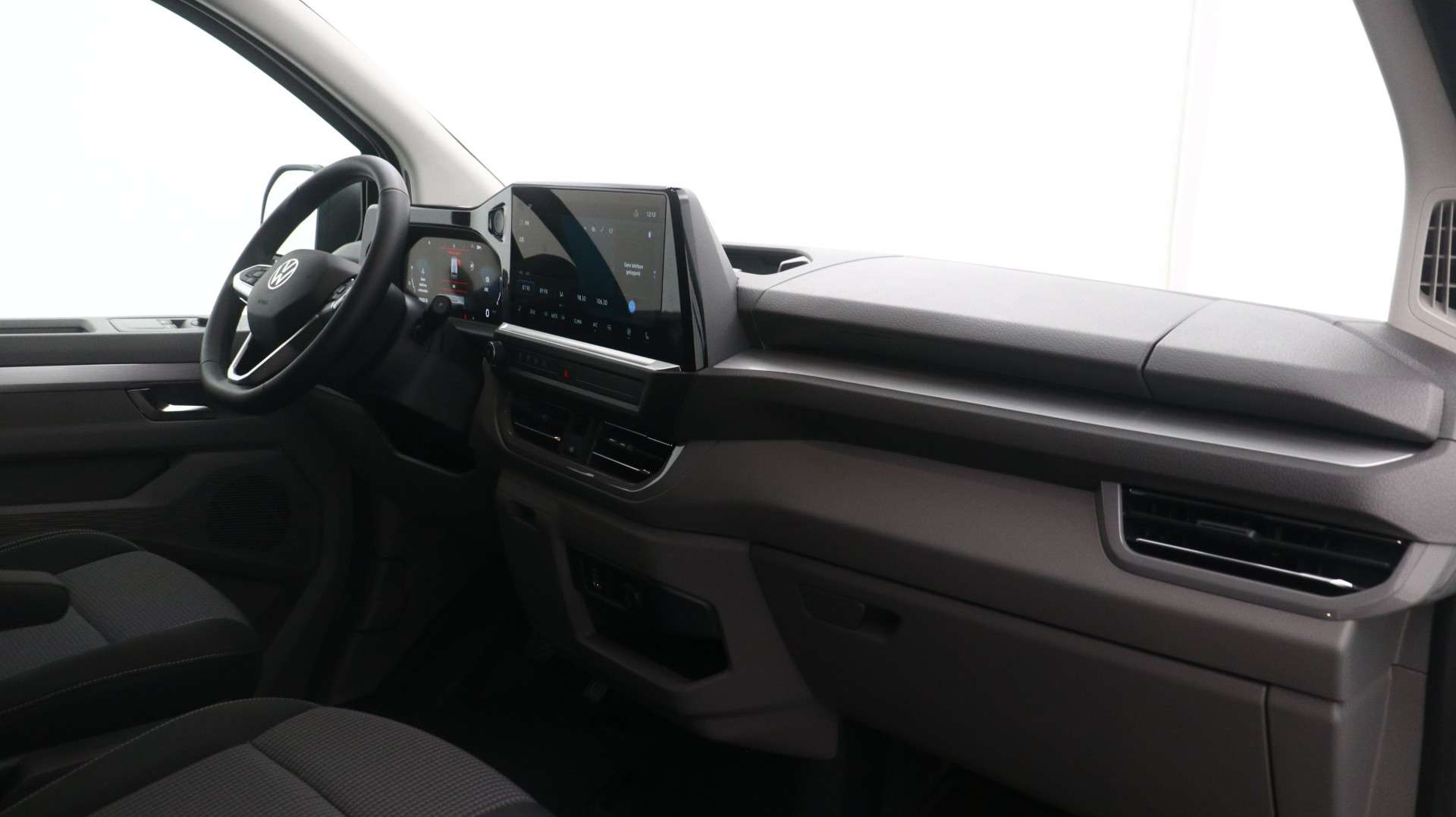 Volkswagen Transporter E-Transporter Life - 2025 - Joinsteer - #18