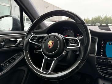 Porsche Macan S — photo 13