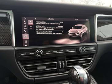 Porsche Macan S — photo 18