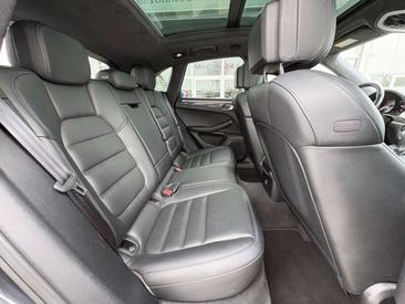 Porsche Macan S — photo 23