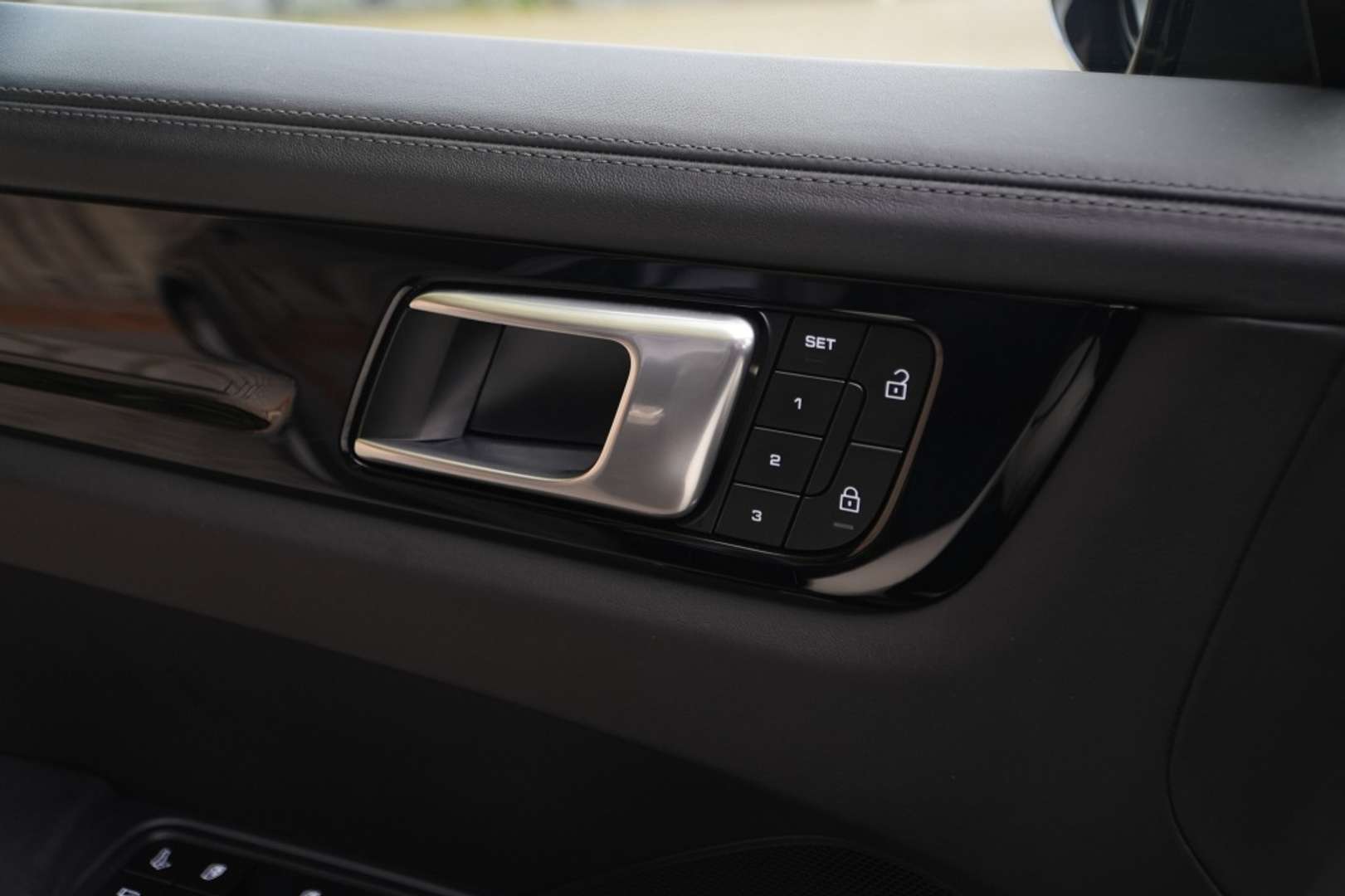 Porsche Cayenne I 3.0 E-Hybrid - 2022 - Joinsteer - #16