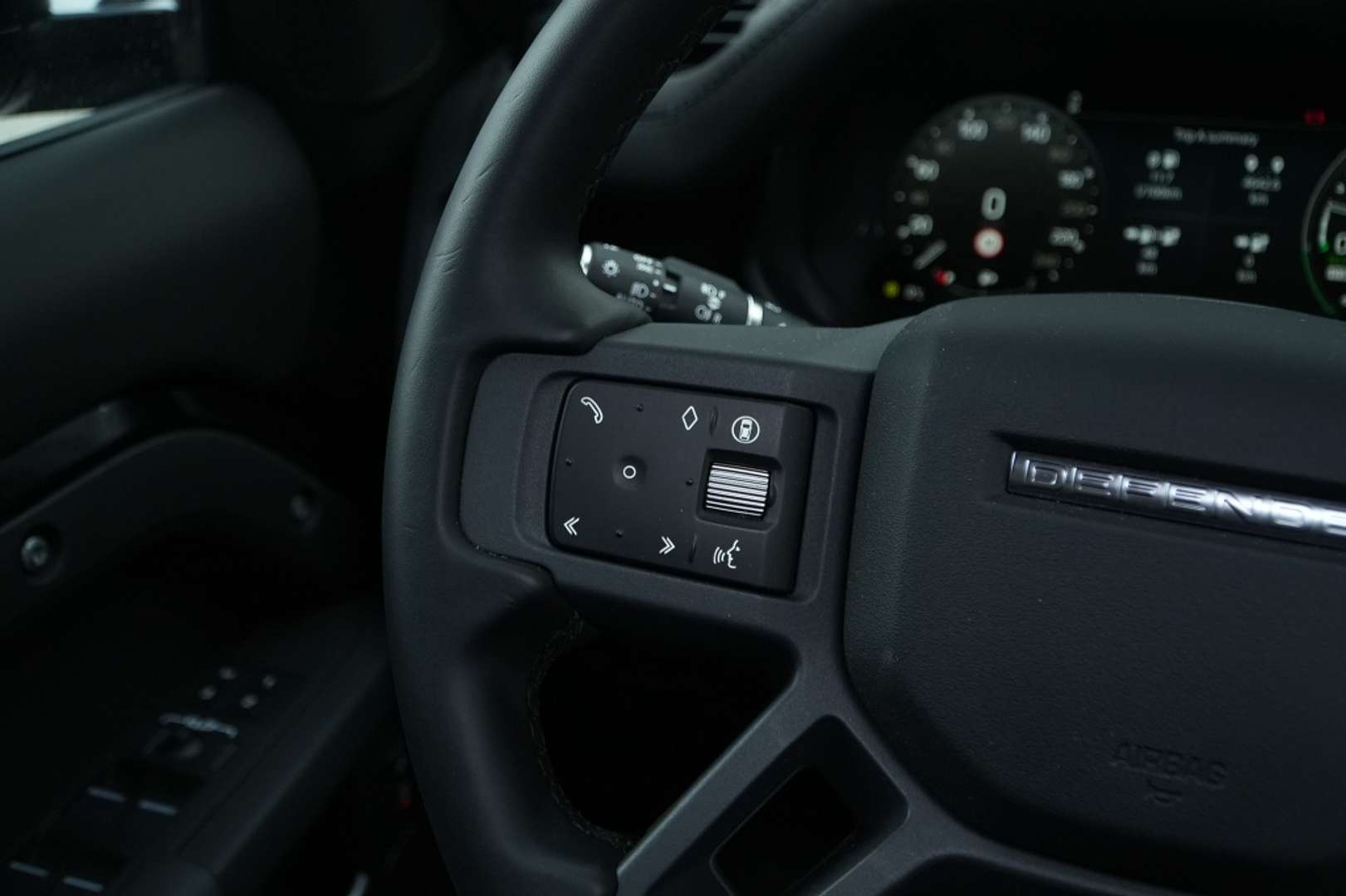 Land Rover Defender 110 2.0 P300e X-Dynamic HSE I Pano I 22 Inch I Hea - 2025 - Joinsteer - #6