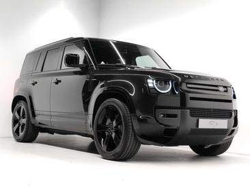 Land Rover Defender 110 Dynamic SE Edition 2.0 P300e — photo 2
