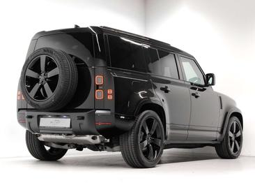 Land Rover Defender 110 Dynamic SE Edition 2.0 P300e — photo 4