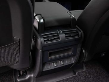 Land Rover Defender 110 Dynamic SE Edition 2.0 P300e — photo 23