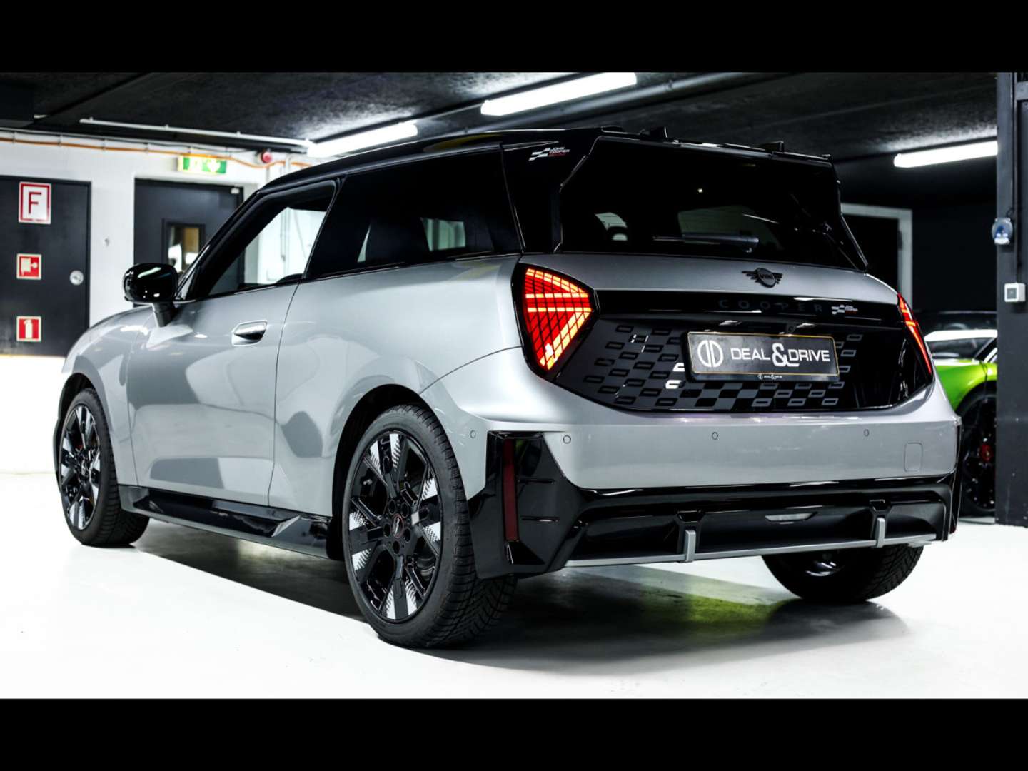 Mini Cooper E JCW Cooper - 2025 - Joinsteer - #3